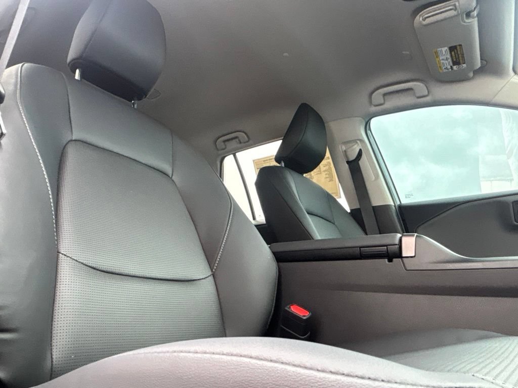 Used 2026 Toyota RAV4 XLE Premium AWD/4WD image 27