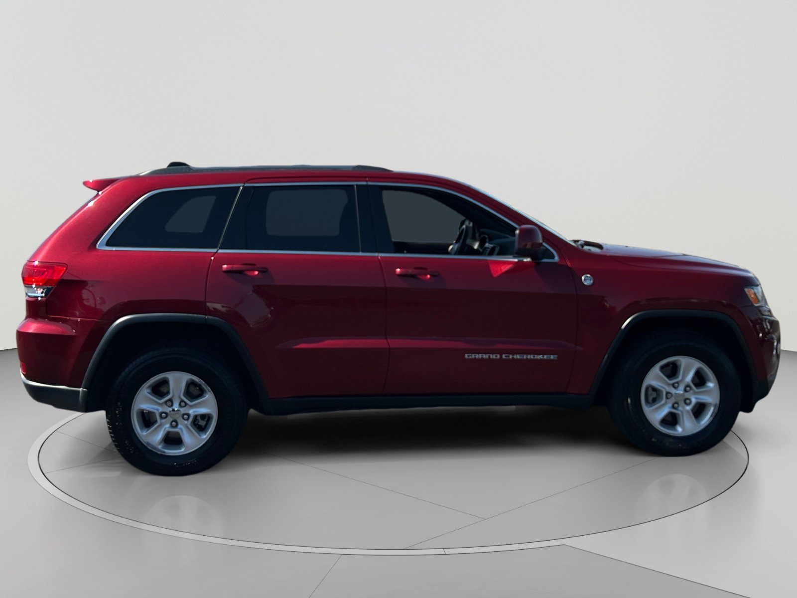 Used 2015 Jeep Grand Cherokee Laredo w/ Quick Order Package 23E AWD/4WD image 6