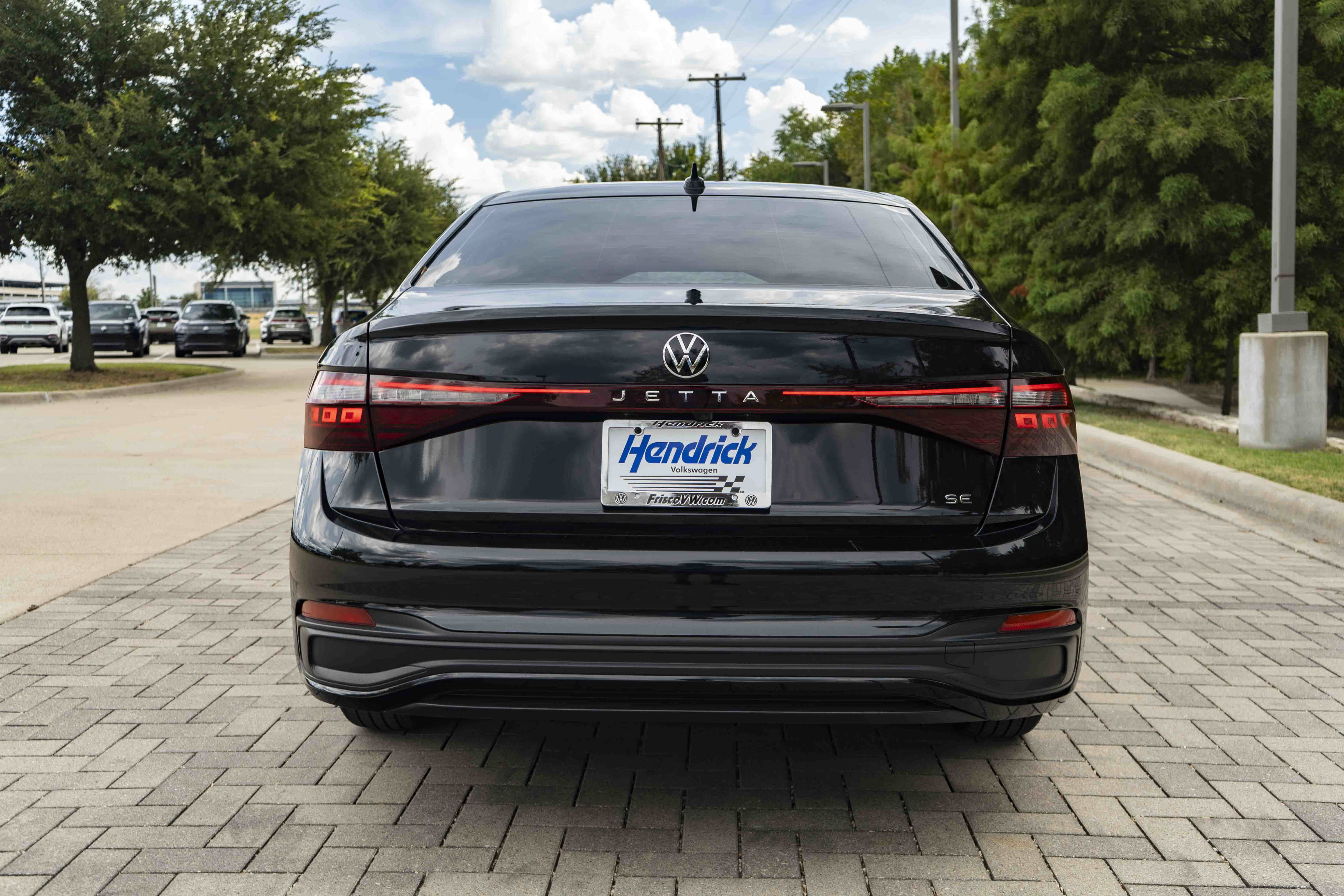 Used 2026 Volkswagen Jetta SE FWD image 7