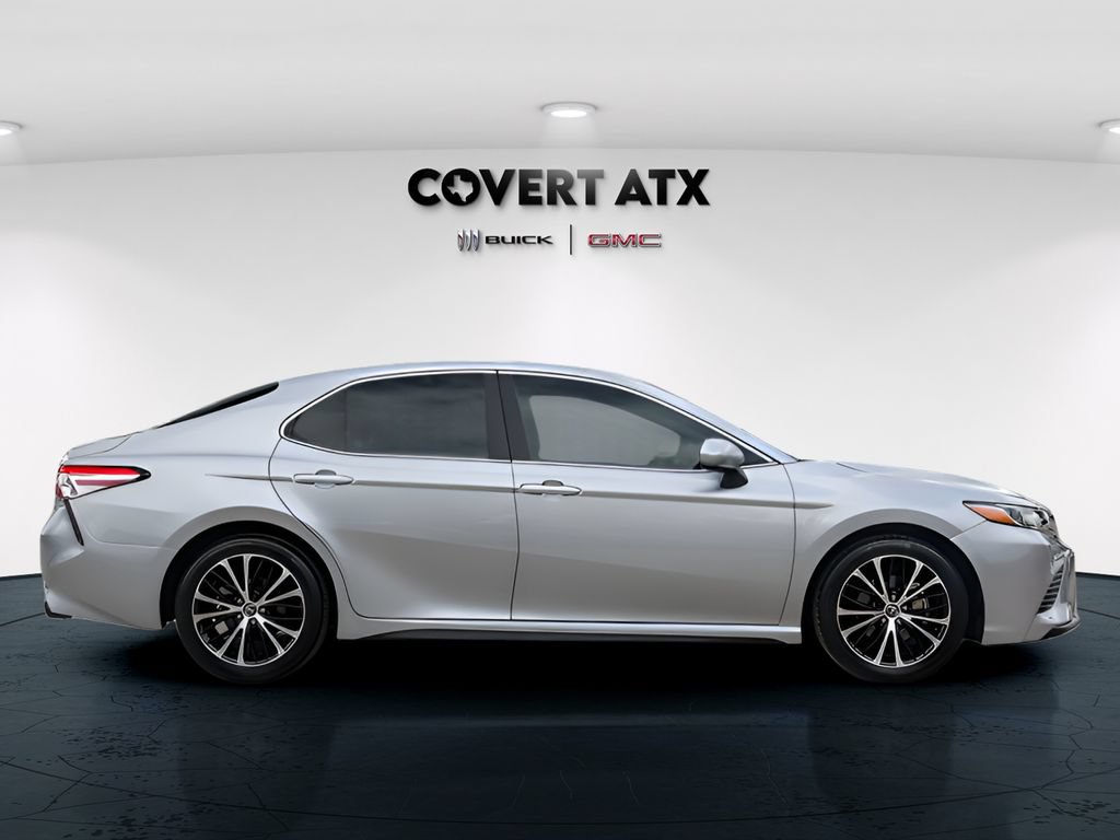 Used 2020 Toyota Camry SE FWD image 8