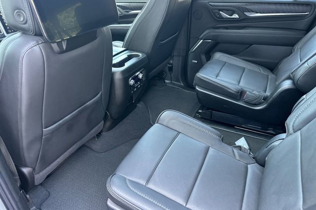 Used 2024 GMC Yukon XL Denali w/ Advanced Technology Package image 11