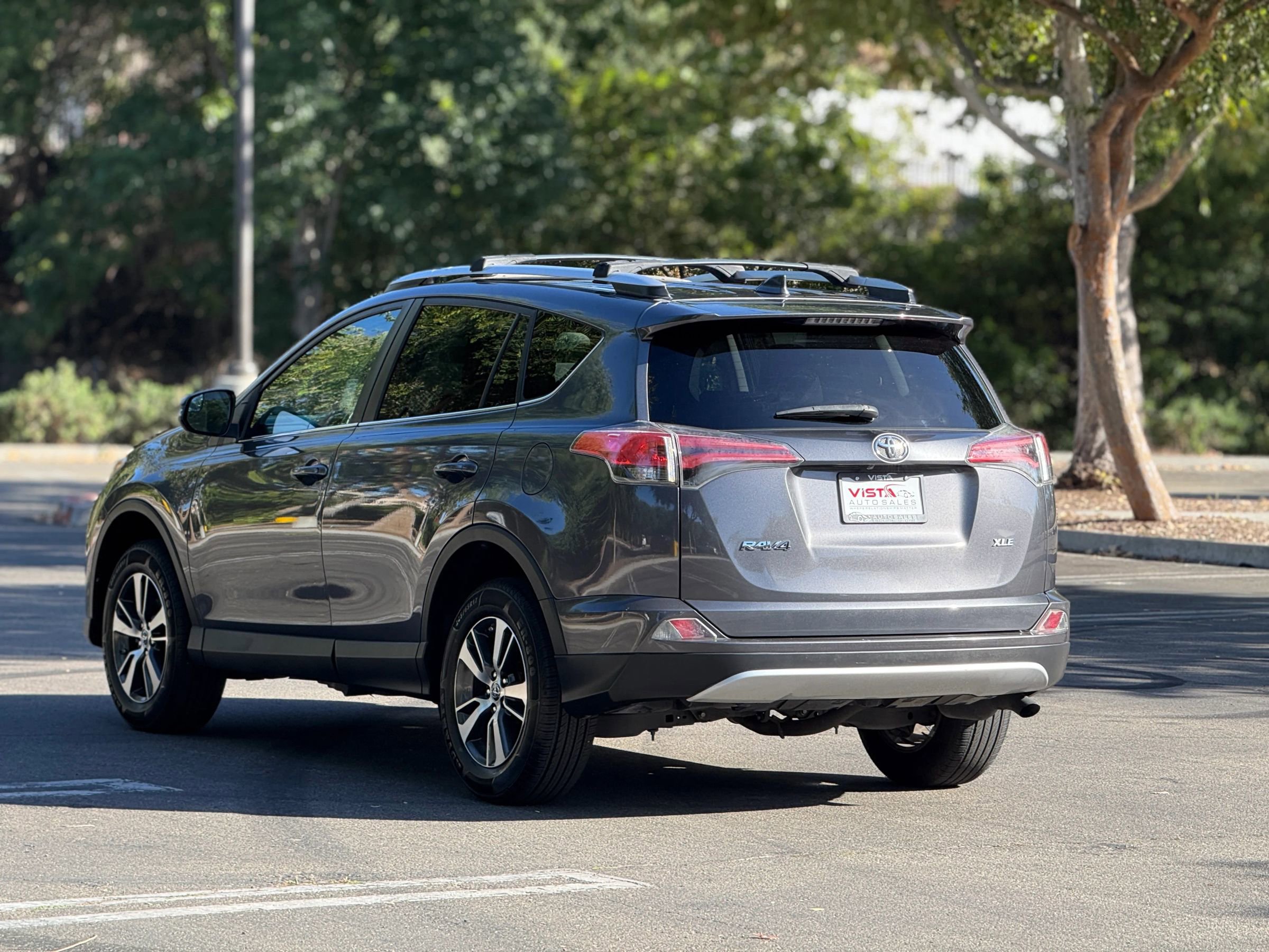 Used 2016 Toyota RAV4 XLE FWD image 6