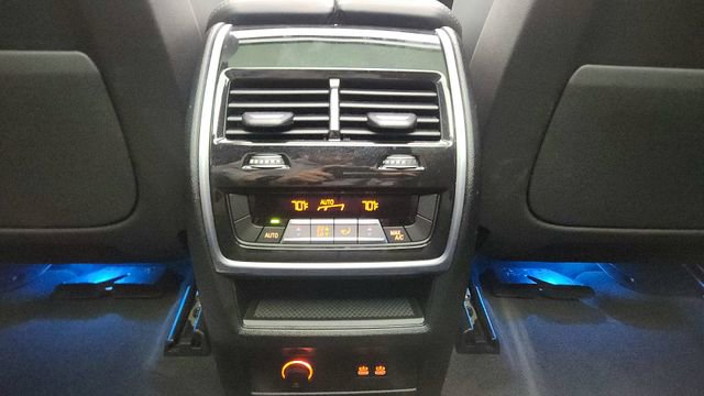 Used 2025 BMW X5 xDrive40i w/ M Sport Package image 39