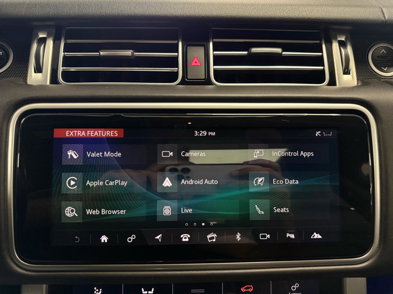 Used 2018 Land Rover Range Rover HSE image 16
