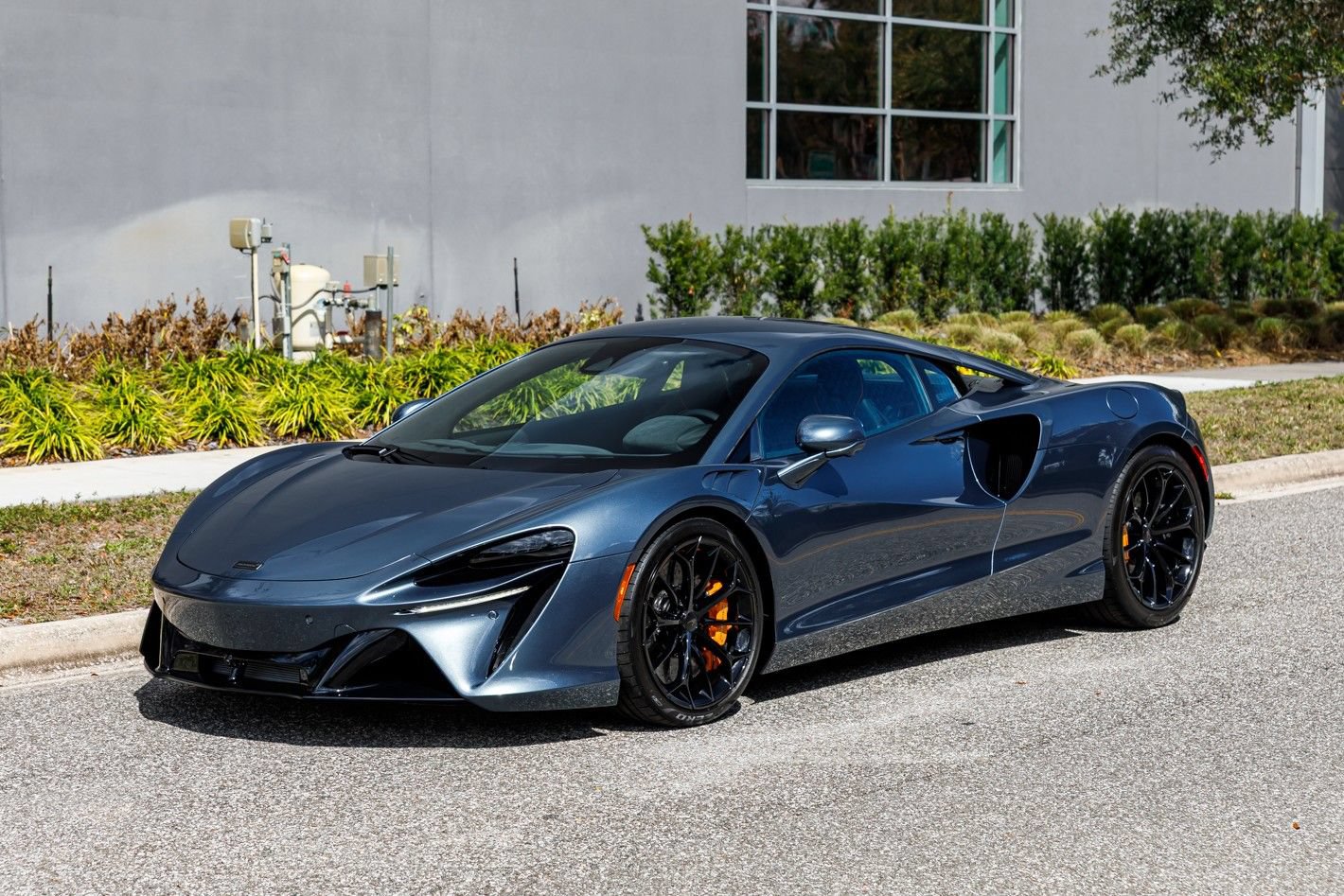 New 2026 McLaren Artura RWD image 20
