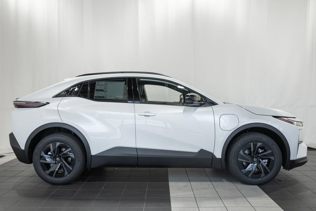 New 2026 Toyota C-HR image 3