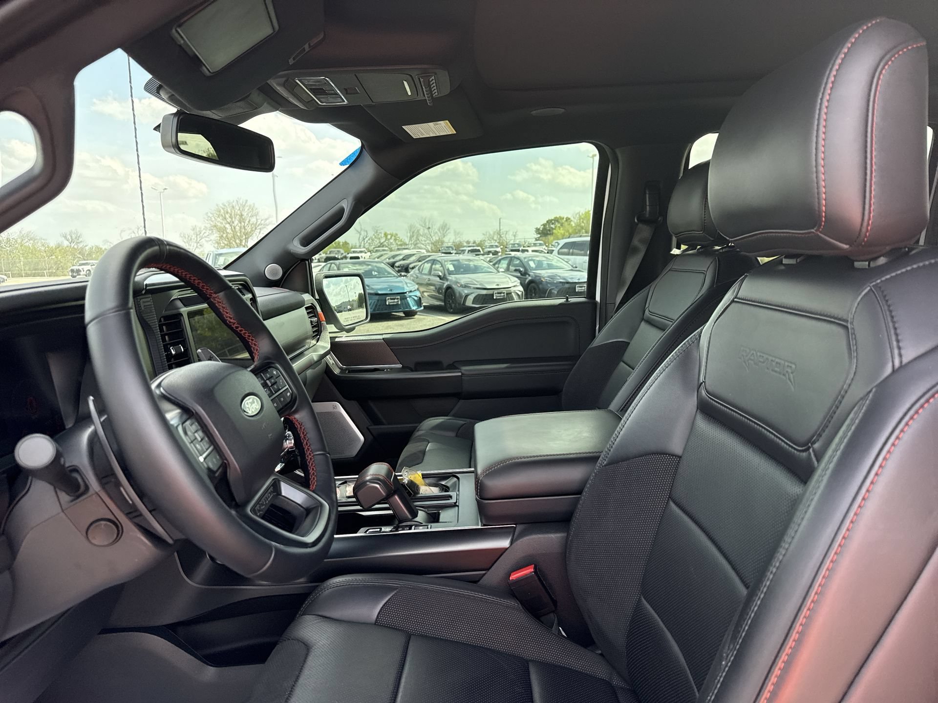 Used 2025 Ford F150 Raptor AWD/4WD image 13