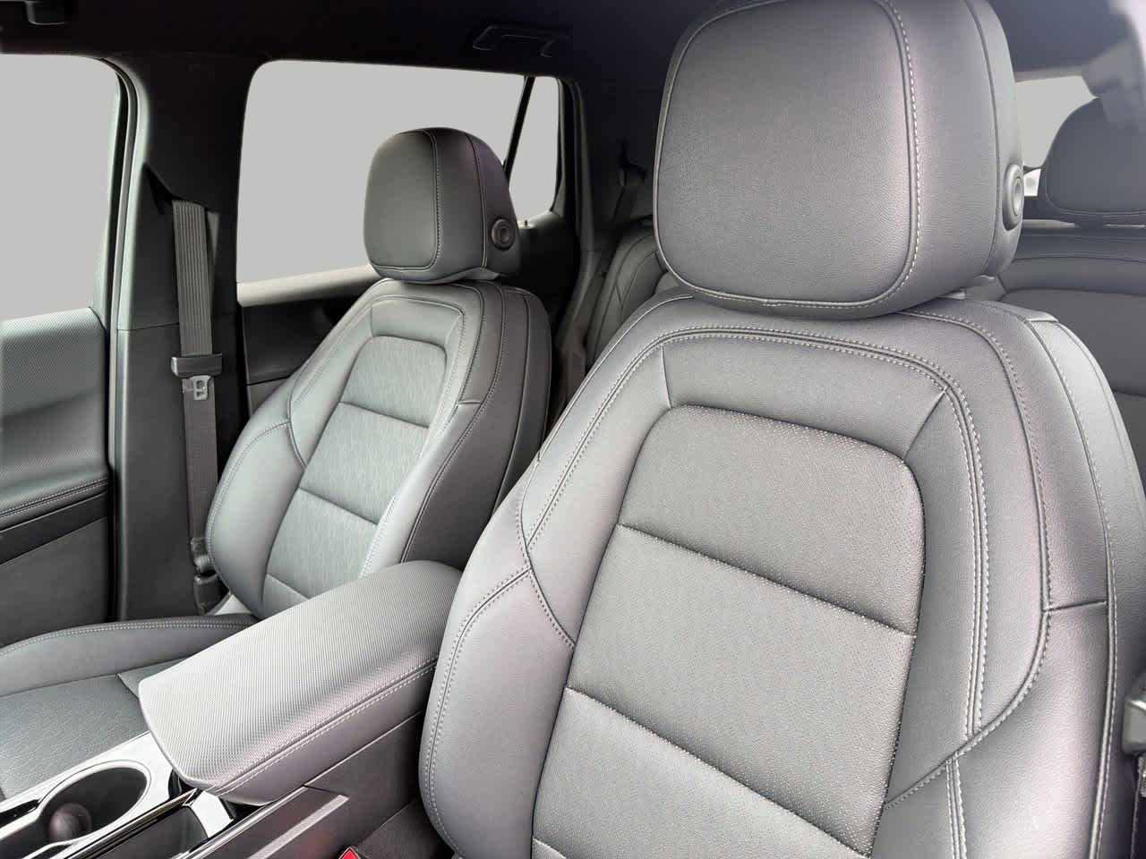 New 2026 Chevrolet Equinox LT w/ Convenience Package II FWD image 18