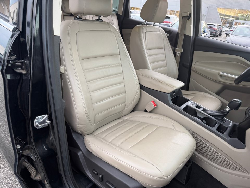 Used 2017 Ford Escape Titanium FWD image 28