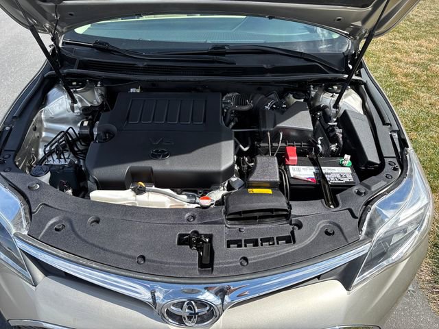 Used 2016 Toyota Avalon XLE Plus FWD image 24