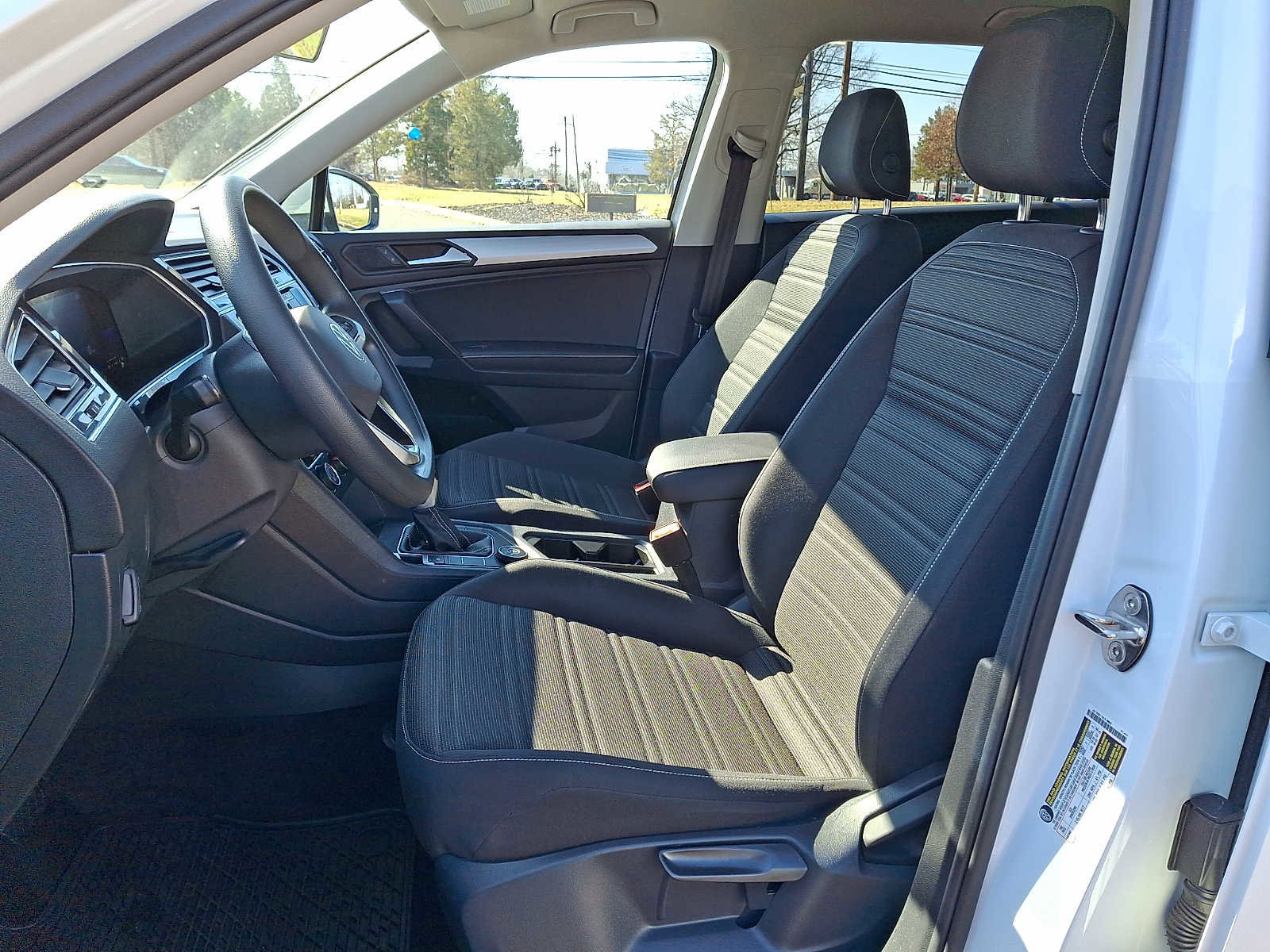 Used 2022 Volkswagen Tiguan S image 10