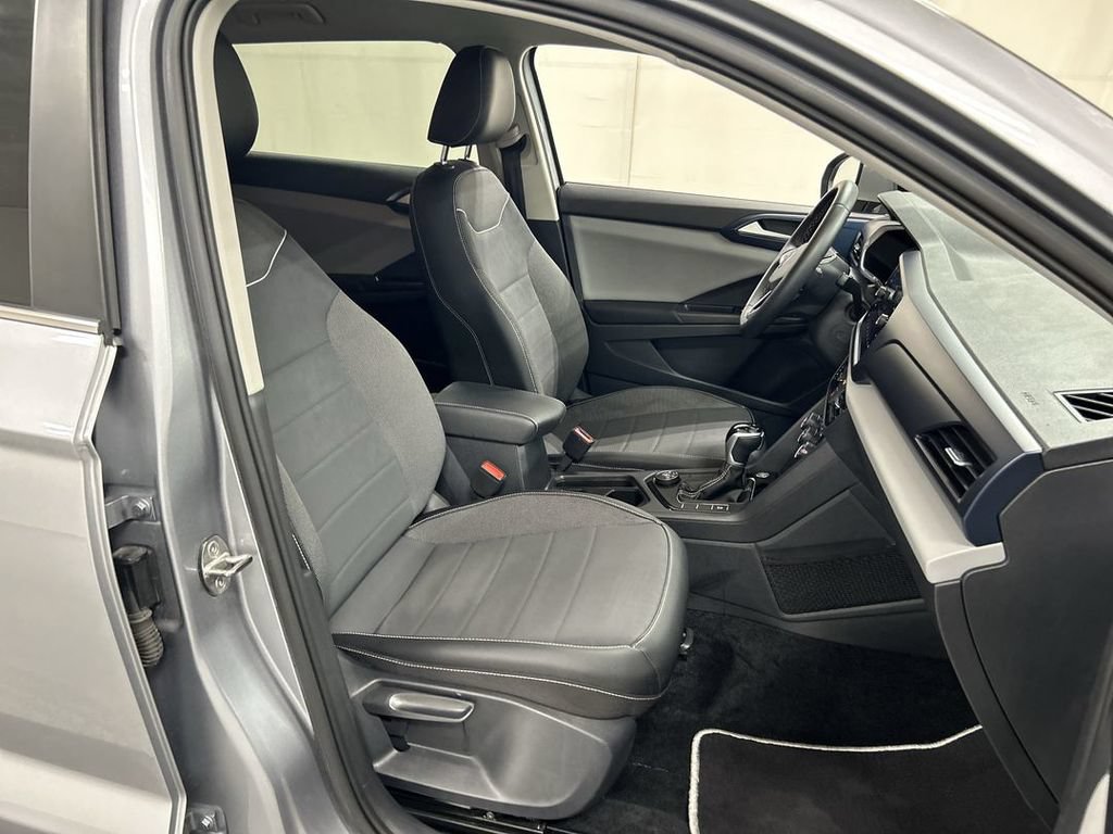 Certified 2023 Volkswagen Taos SE AWD/4WD image 22