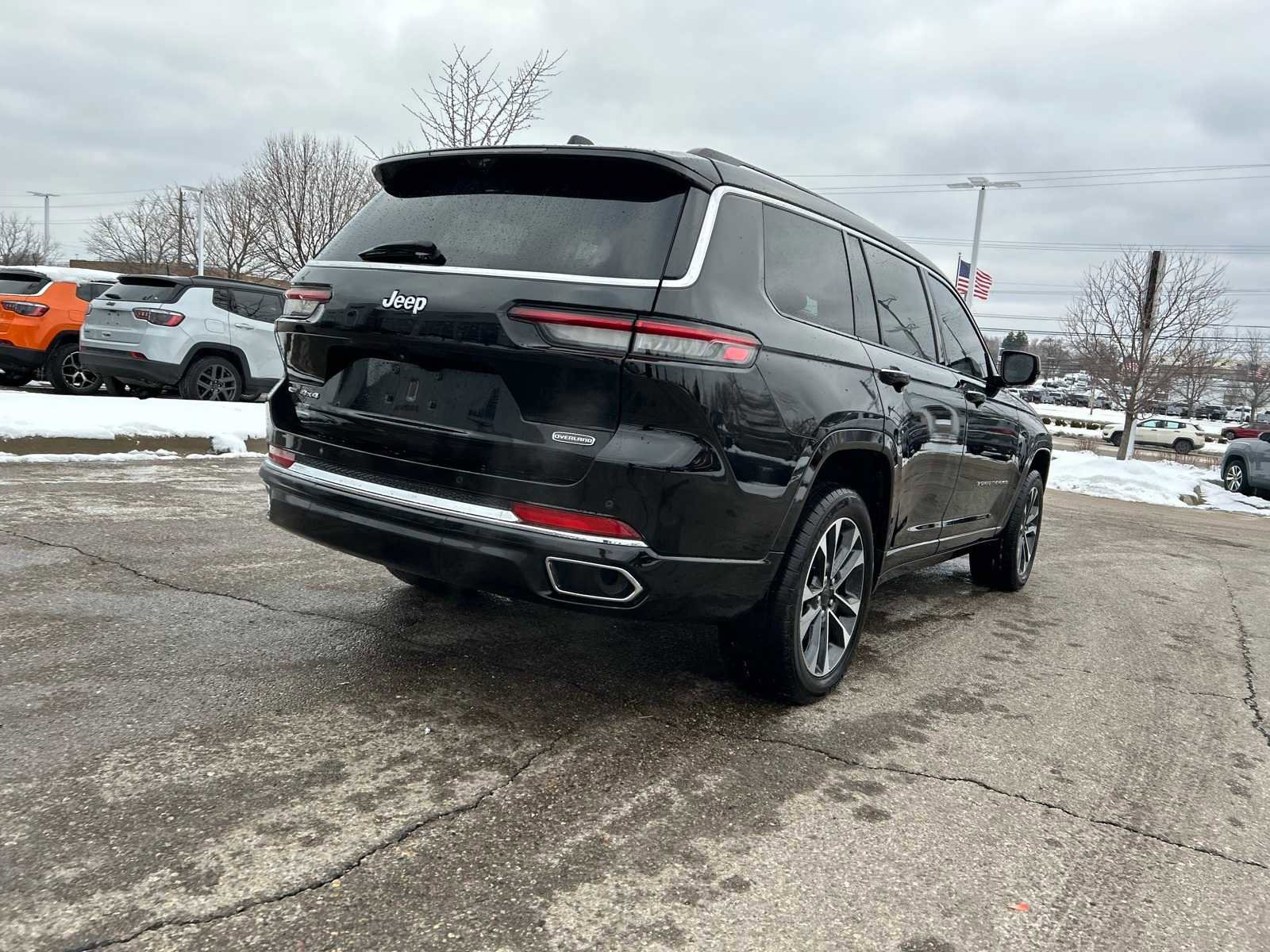 Certified 2023 Jeep Grand Cherokee L Overland w/ Advanced Protech Group III image 13