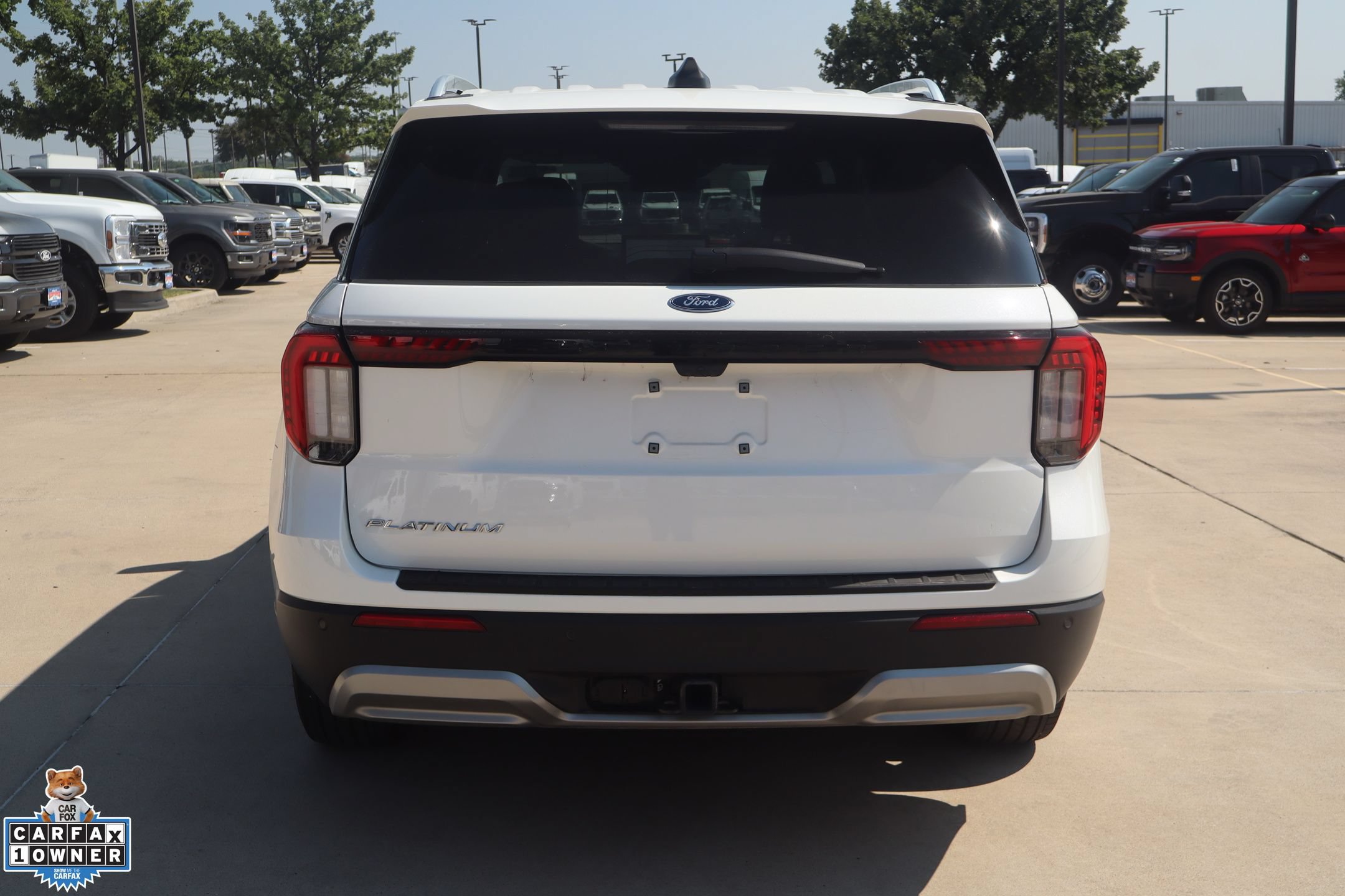 Used 2025 Ford Explorer Platinum RWD image 4