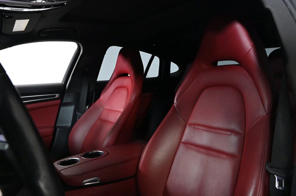 Certified 2023 Porsche Panamera Platinum Edition image 5