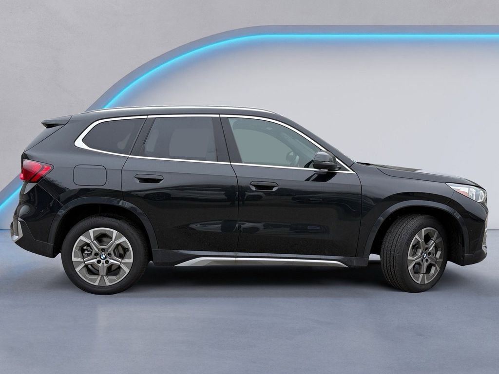 Used 2026 BMW X1 xDrive28i AWD/4WD image 2