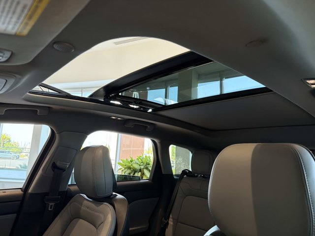 Certified 2020 Lincoln Corsair Reserve FWD image 32