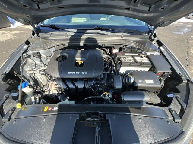 Used 2017 Hyundai Elantra SE w/ Cargo Package image 13