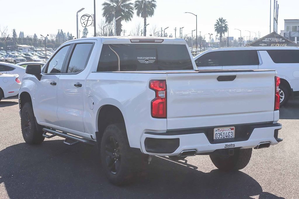 Used 2021 Chevrolet Silverado 1500 LT Trail Boss w/ Convenience Package II image 2