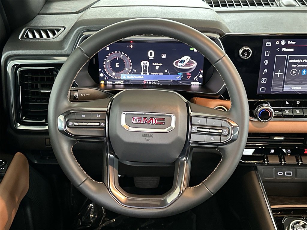 Used 2025 GMC Canyon AT4 image 16