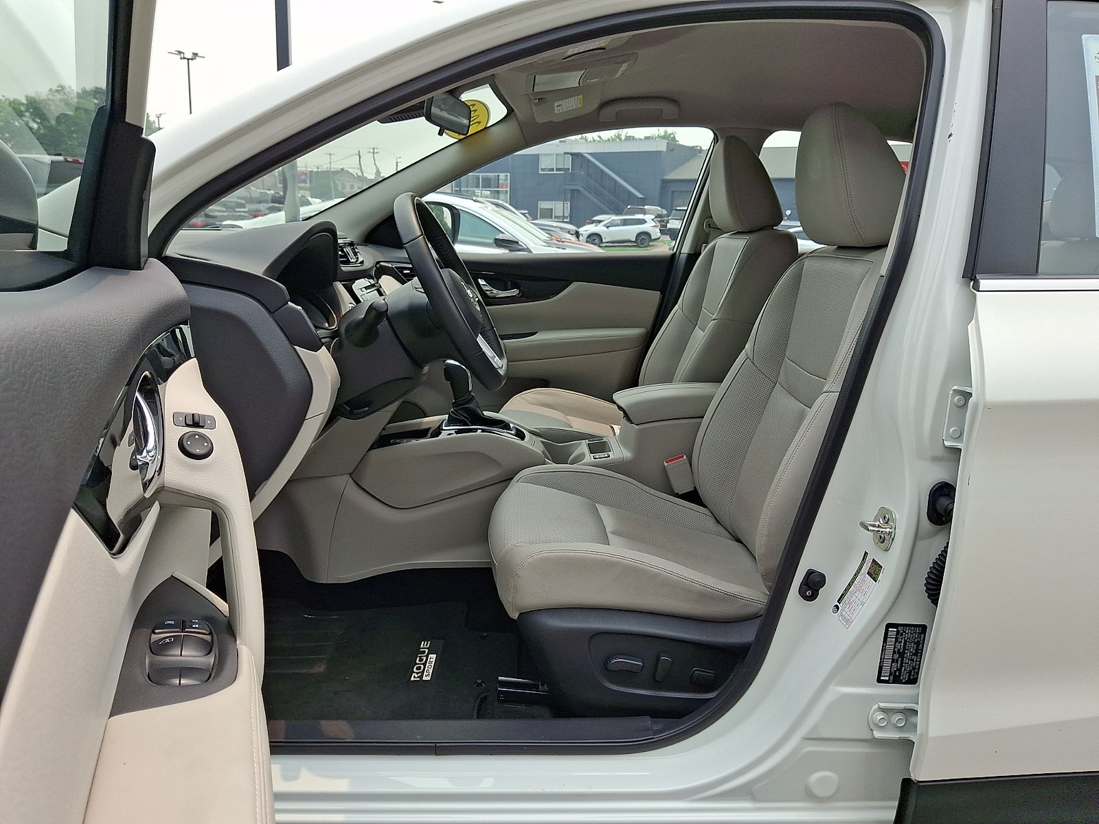 Certified 2022 Nissan Rogue Sport SL AWD/4WD image 14