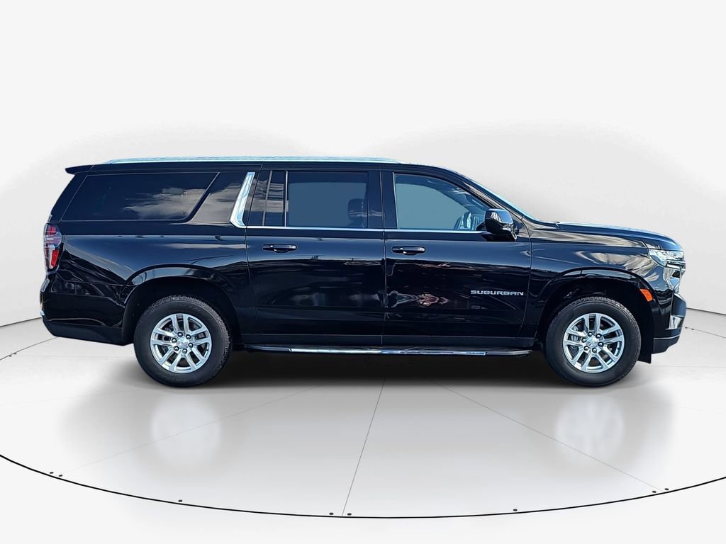 Used 2024 Chevrolet Suburban LT image 10