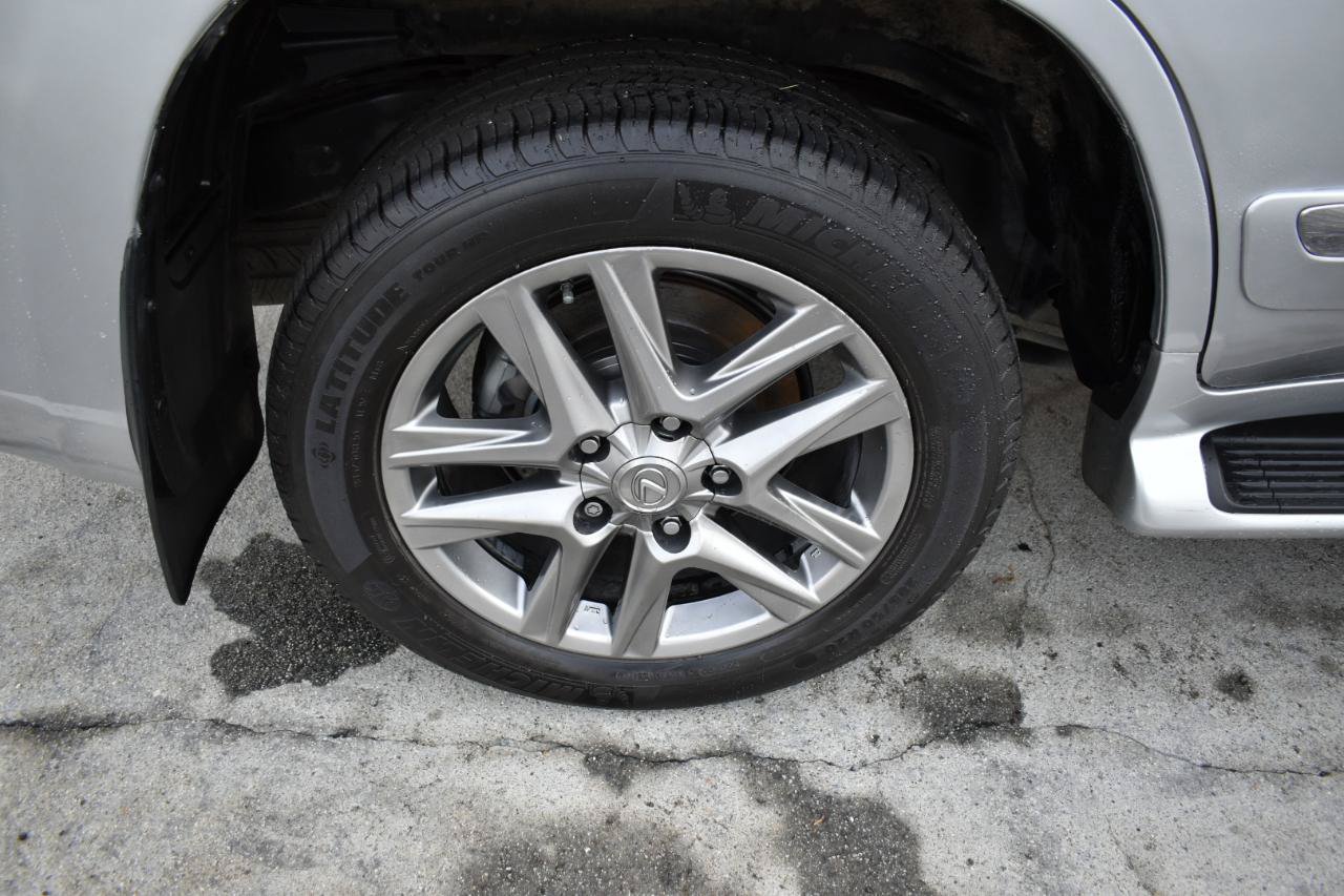Used 2013 Lexus LX 570 4WD w/ Luxury Pkg image 36