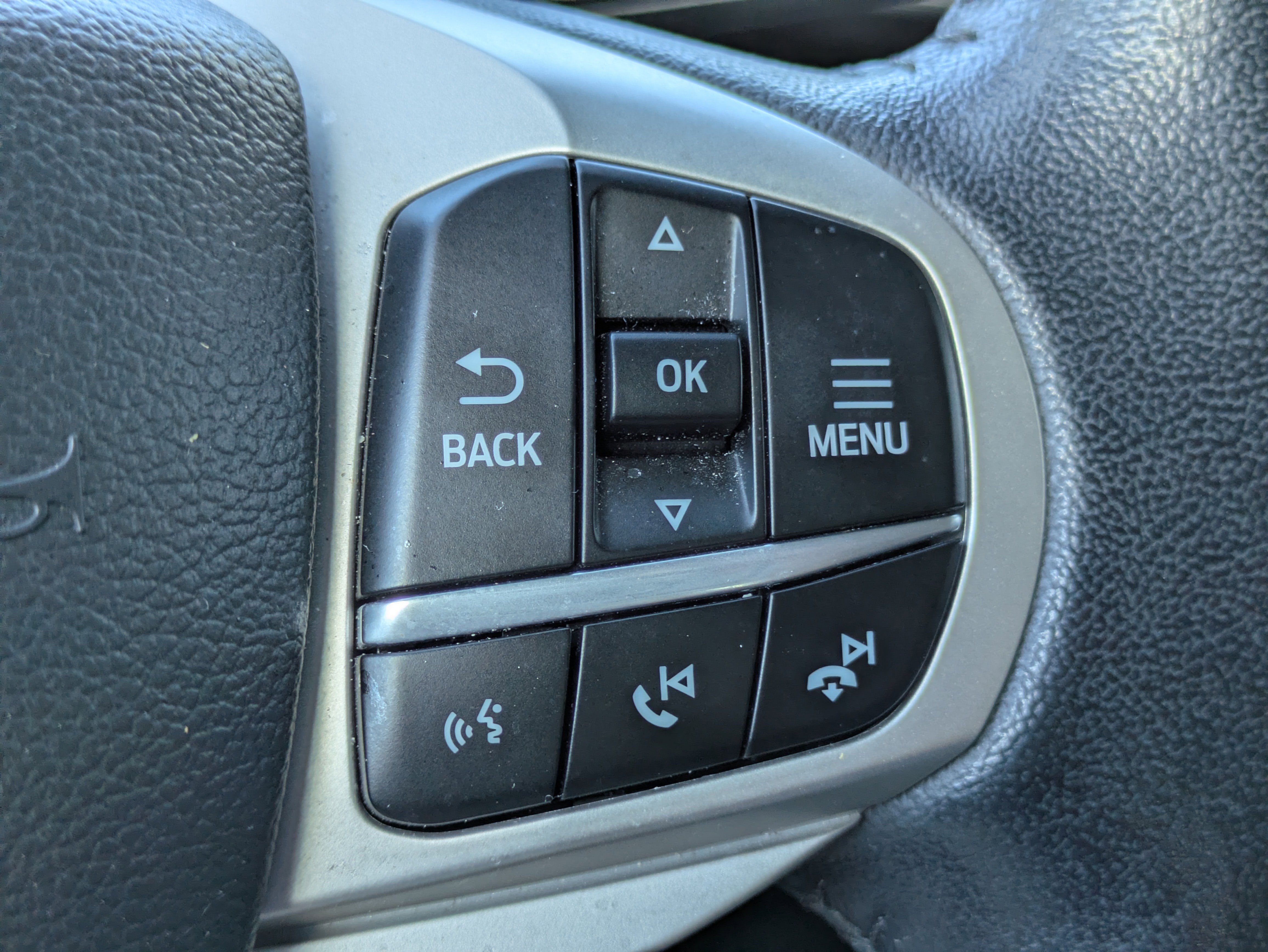 Used 2023 Ford Explorer Limited image 26