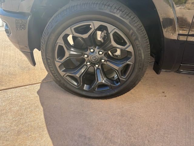 Used 2021 RAM 1500 Limited w/ Night Edition image 11