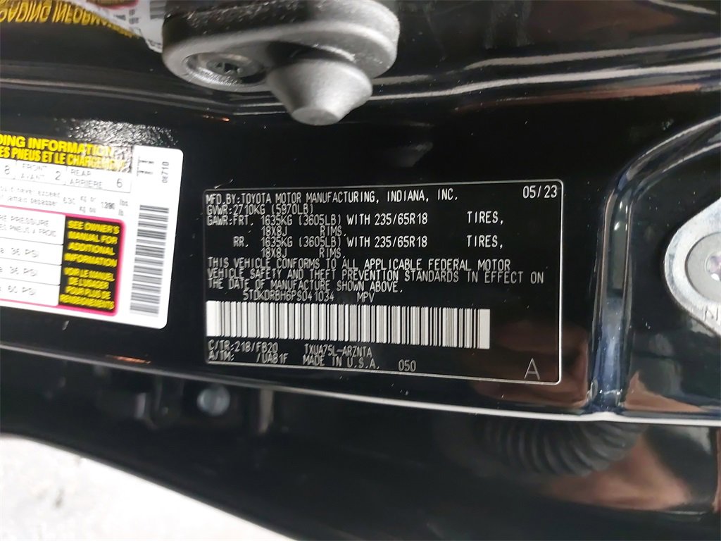 Used 2023 Toyota Highlander LE image 36