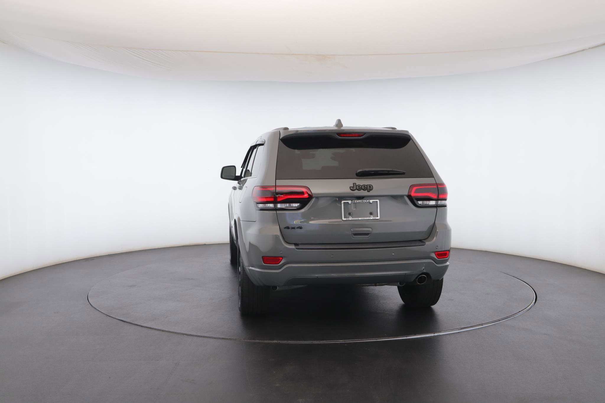 Used 2020 Jeep Grand Cherokee Altitude image 24