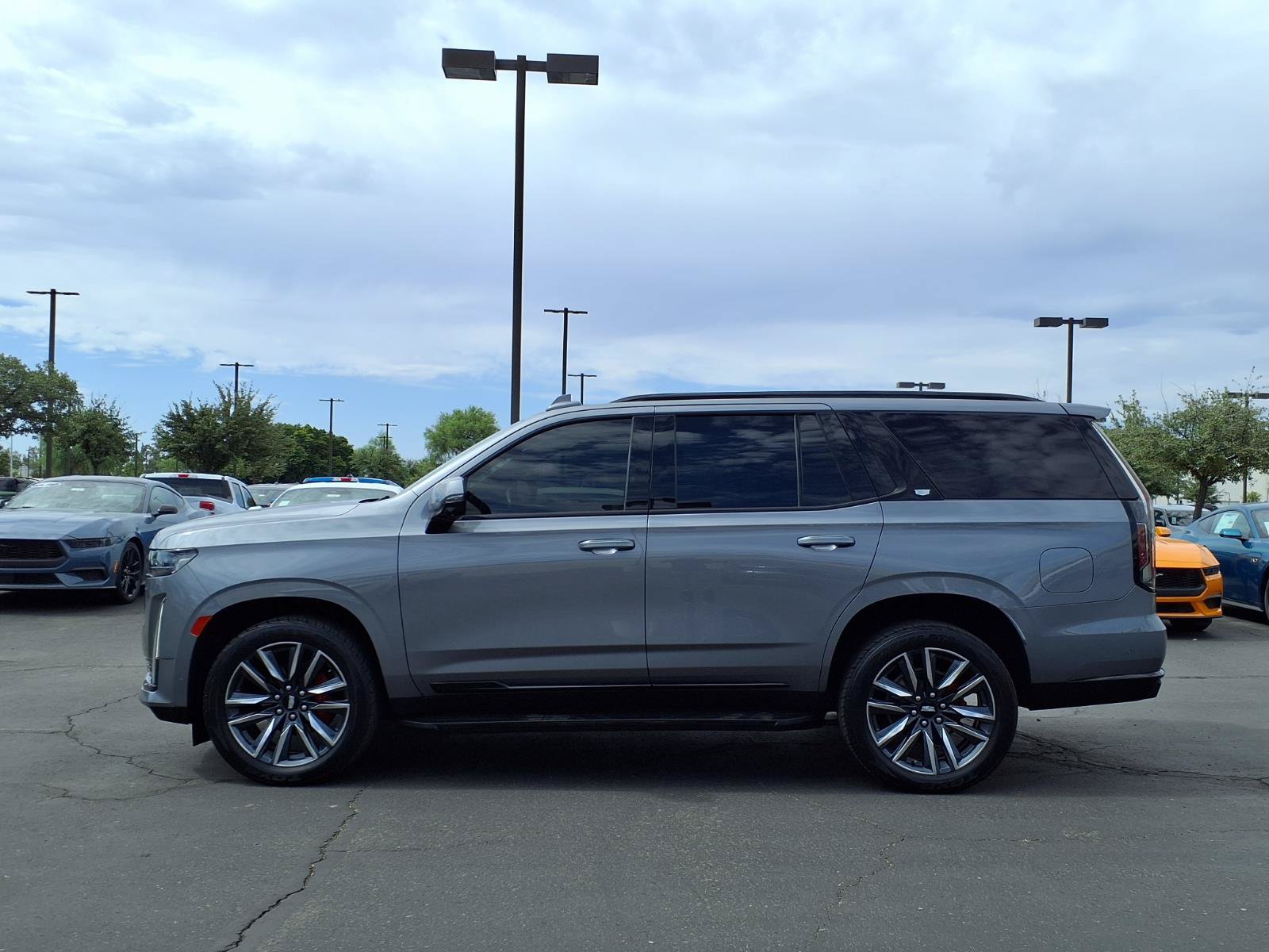Used 2021 Cadillac Escalade Sport AWD/4WD image 3