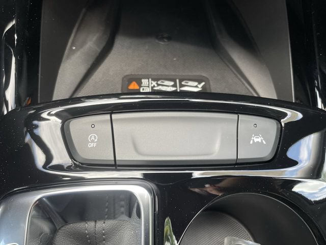 New 2026 Chevrolet Trax ACTIV w/ Sunroof Package FWD image 18