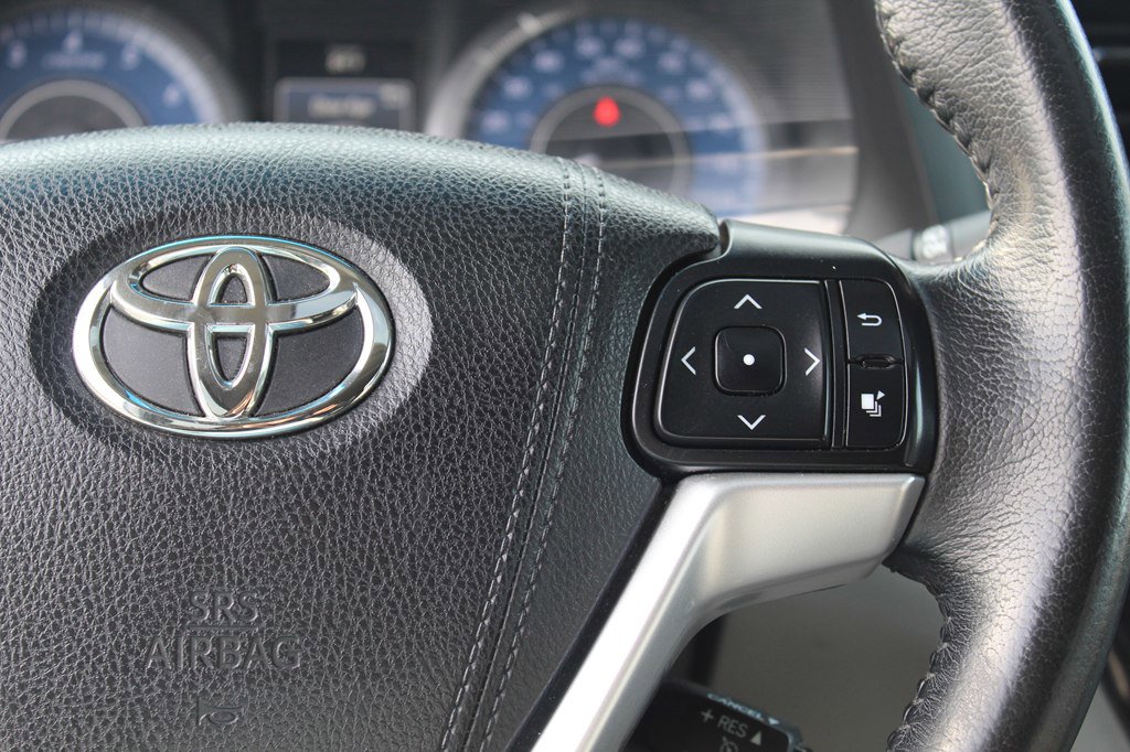 Used 2015 Toyota Sienna XLE Premium AWD/4WD image 14