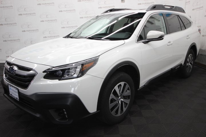 Used 2022 Subaru Outback Premium image 1