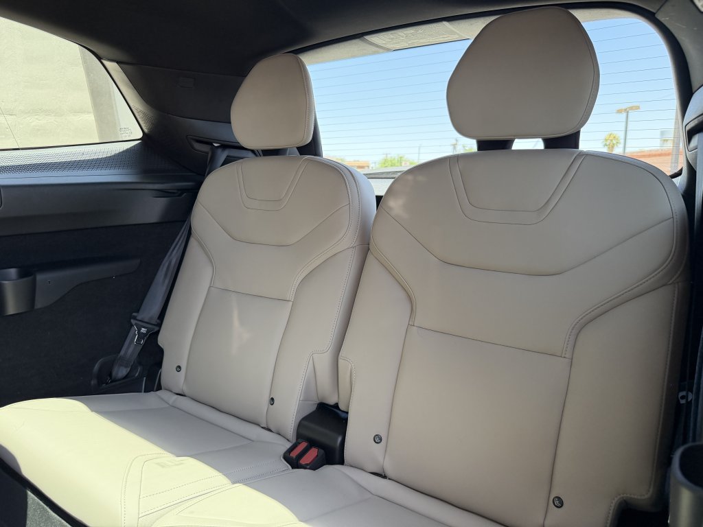Used 2025 Volvo EX90 Plus AWD/4WD image 33