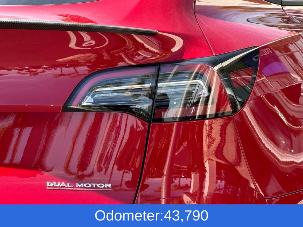 Used 2022 Tesla Model Y Performance image 24