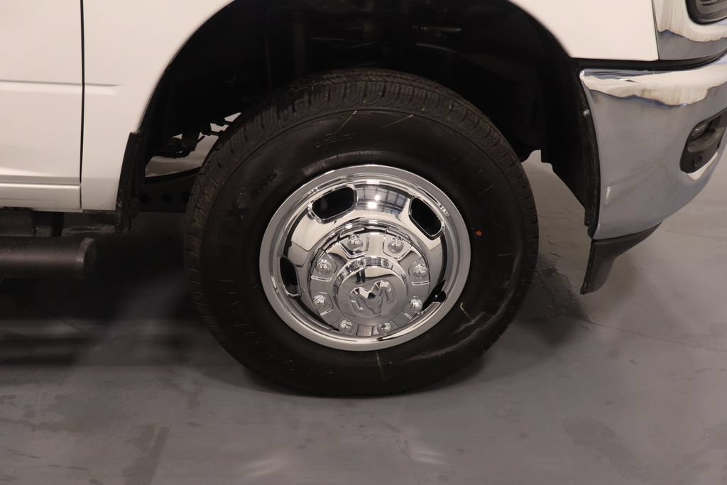 New 2026 RAM 3500 Tradesman AWD/4WD image 26