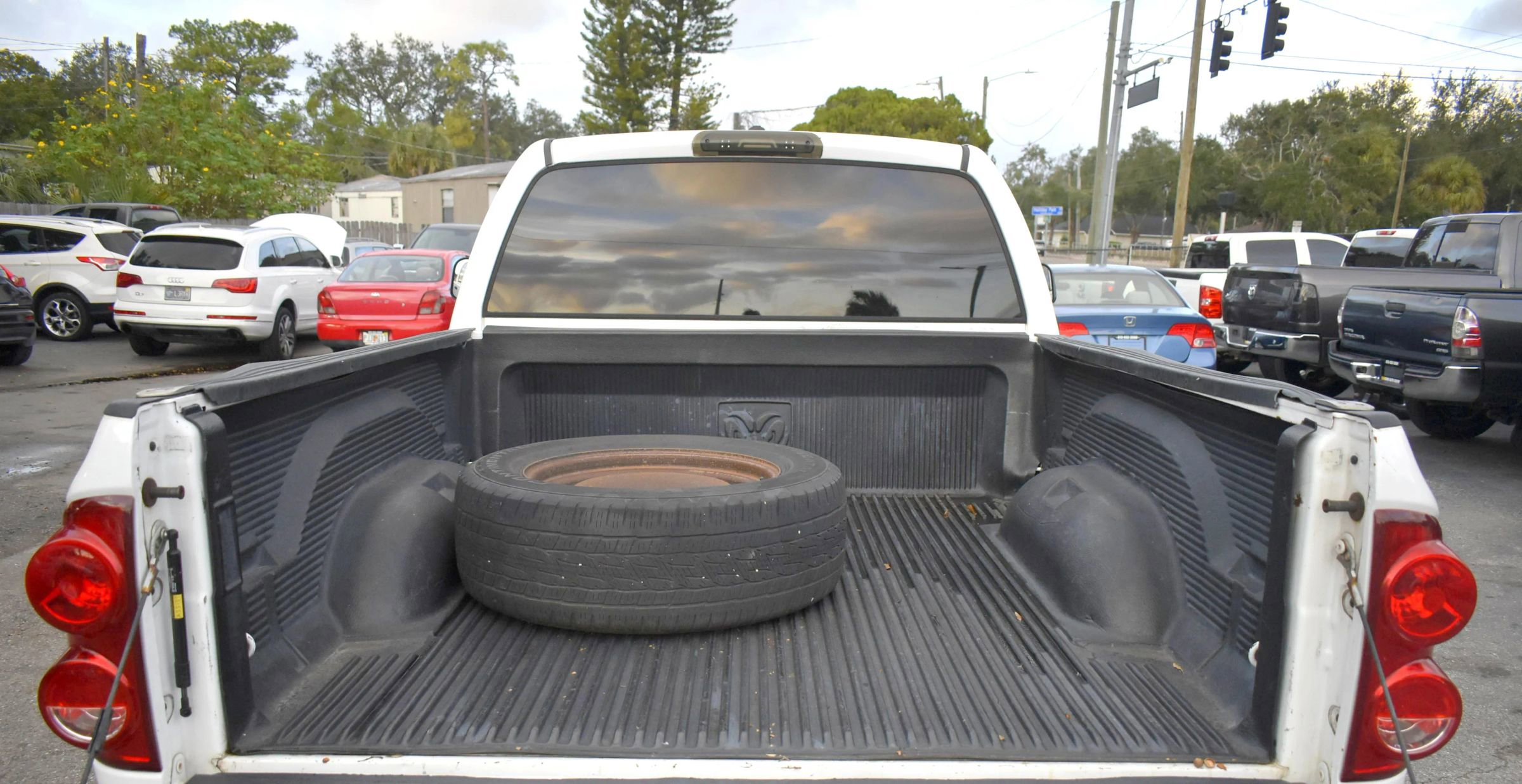 Used 2007 Dodge Ram 1500 Truck SLT image 8