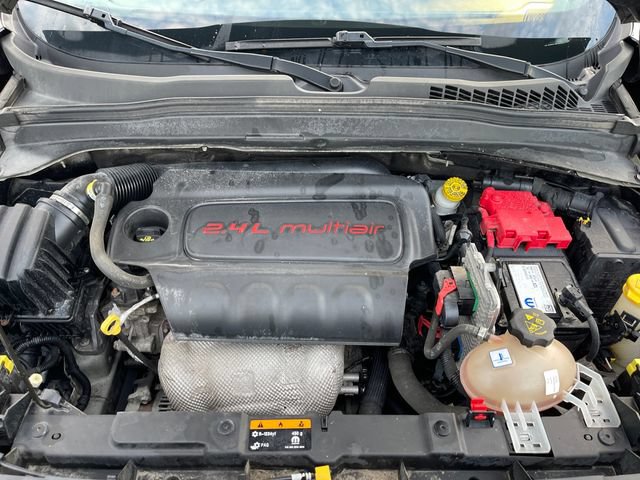 Used 2018 Jeep Renegade Altitude AWD/4WD image 17