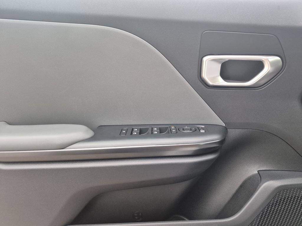 New 2026 Kia K4 FWD image 6