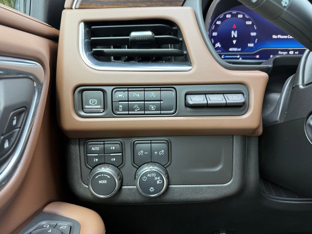 Certified 2024 Chevrolet Suburban High Country w/ Premium Package 2 AWD/4WD image 34