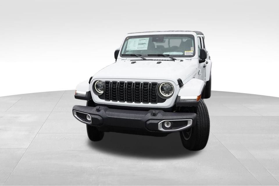New 2025 Jeep Gladiator Sport AWD/4WD image 8