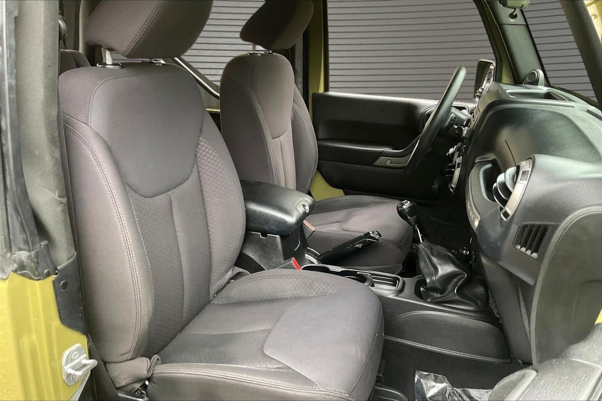 Used 2013 Jeep Wrangler Sport AWD/4WD image 27