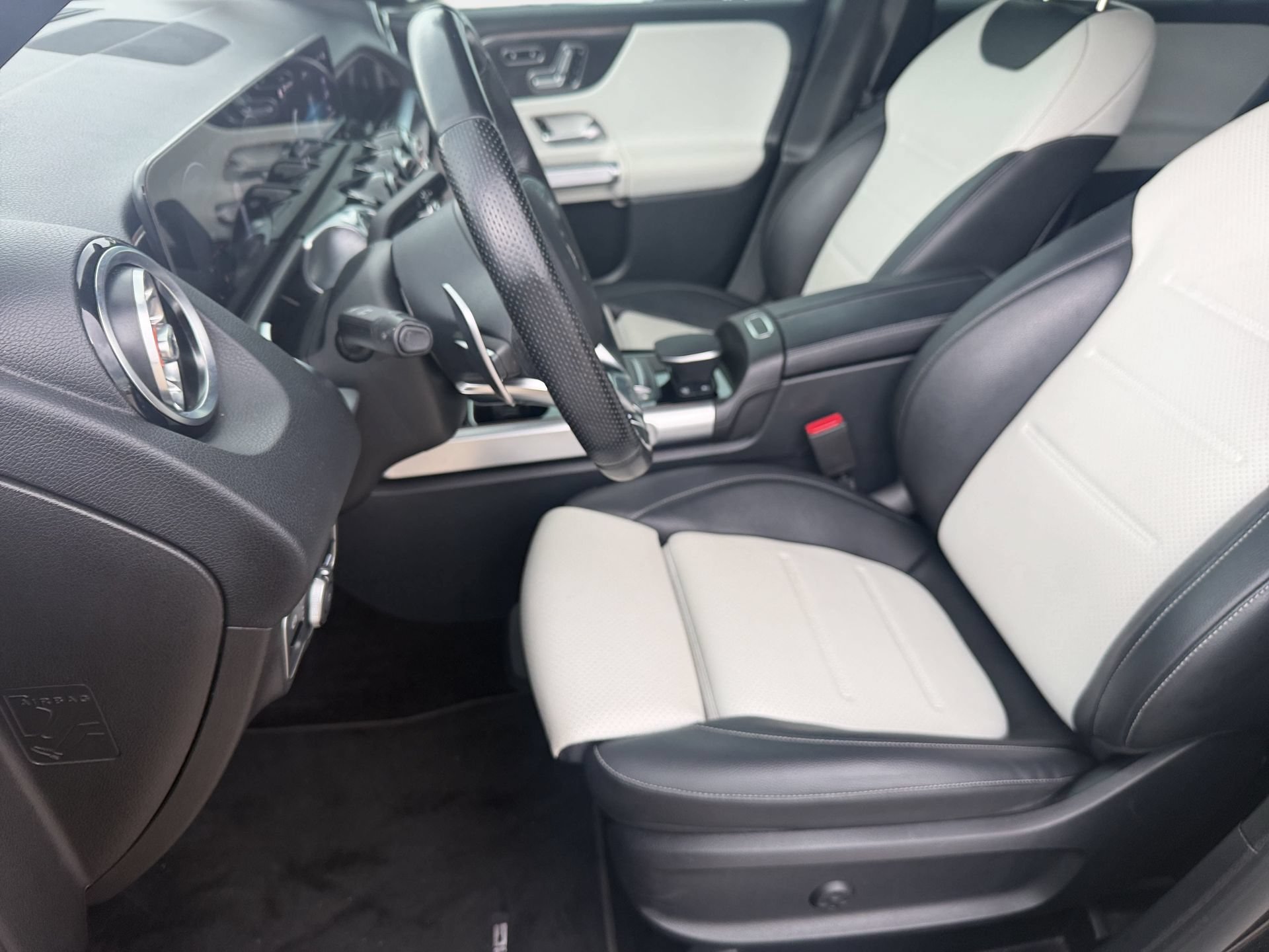 Used 2021 Mercedes-Benz GLB 35 AMG 4MATIC image 14