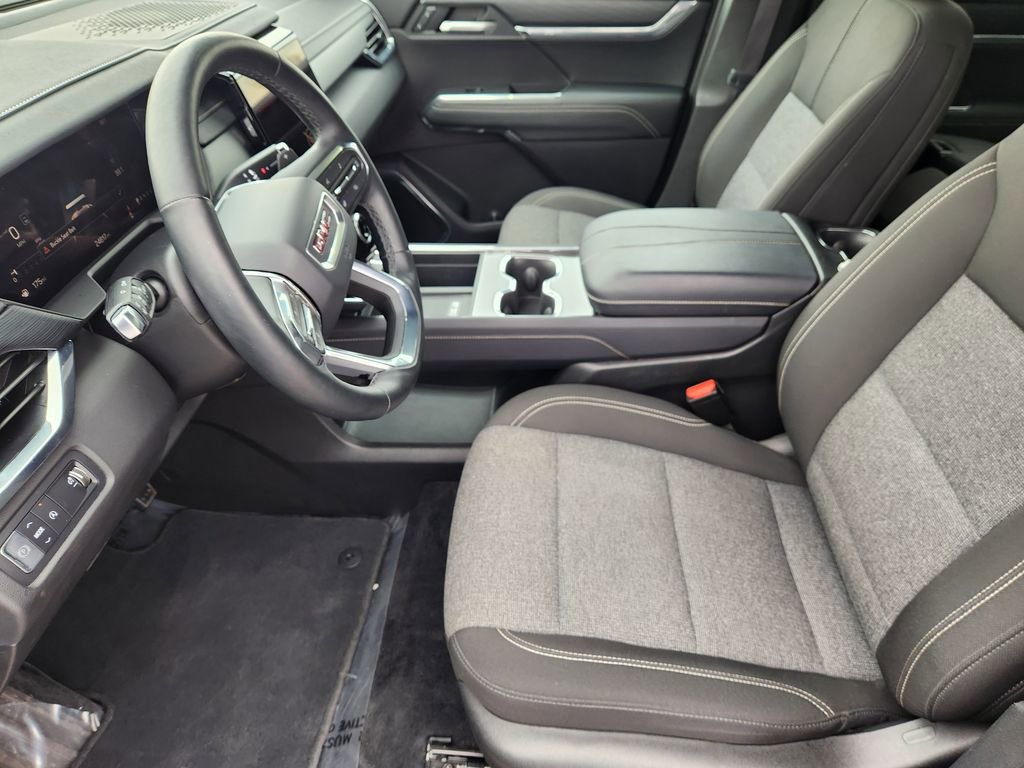 Used 2025 GMC Acadia Elevation image 14