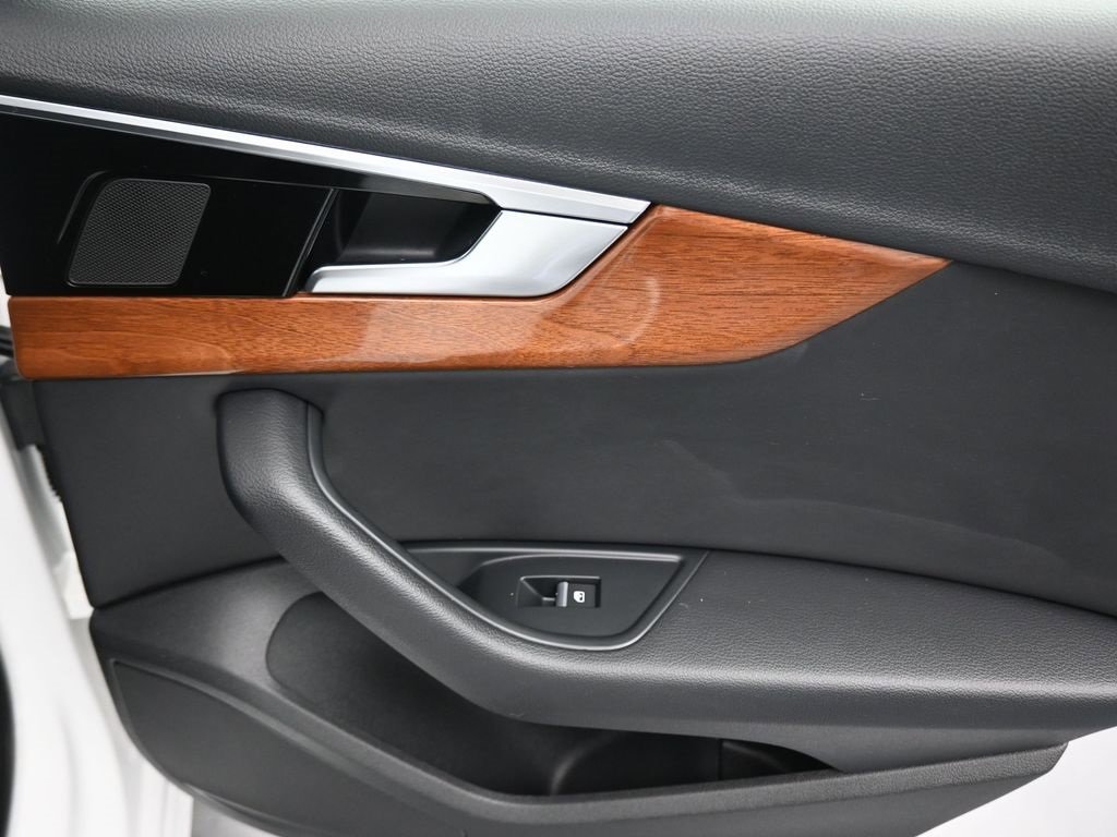 Used 2022 Audi A4 2.0T Premium image 37