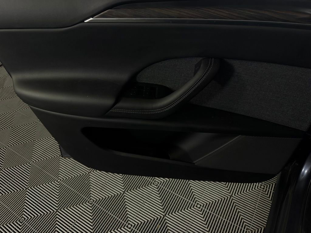 Used 2023 Tesla Model X image 24