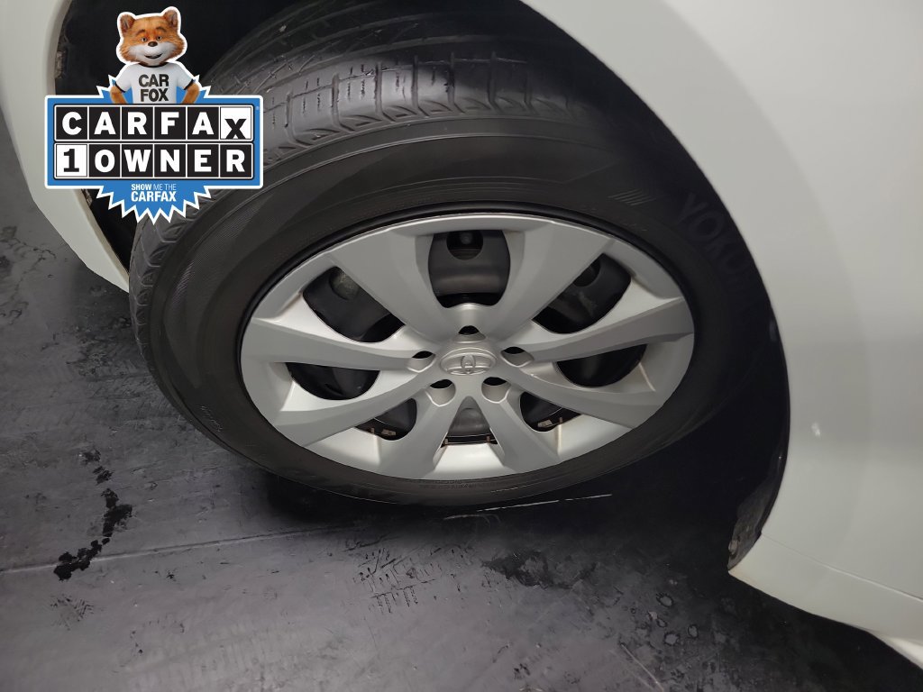 Used 2024 Toyota Corolla LE FWD image 13