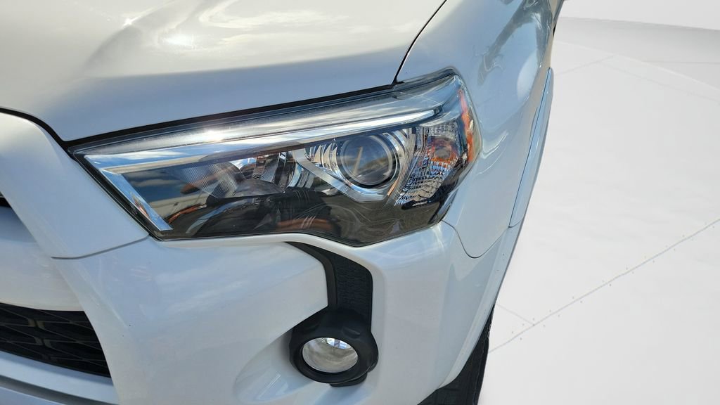 Used 2020 Toyota 4Runner TRD Off-Road Premium image 9